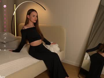webcam girl kalisa_pearl live cam image #12914034
