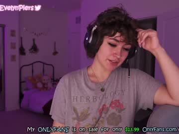 webcam girl evelynpiers live cam image #3088839