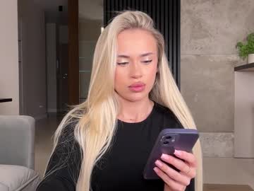webcam girl julia_rle live cam image #12575101