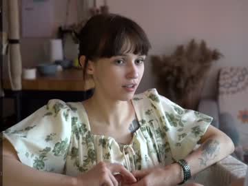 webcam girl diruriru live cam image #8856611