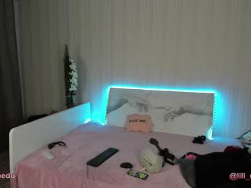 webcam girl lili_and_niki live cam image #3334895