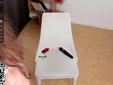 webcam girl a_whole_eternity live cam image #8530622