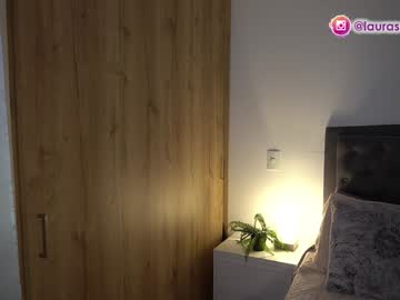 webcam girl laurasophya live cam image #11752156
