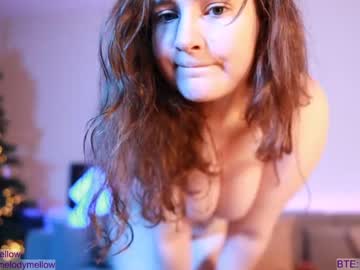 webcam girl in_tune live cam image #941376