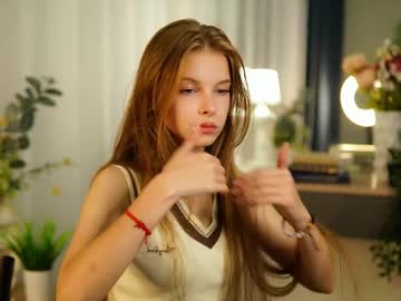 webcam girl sassy_girle live cam image #10583555