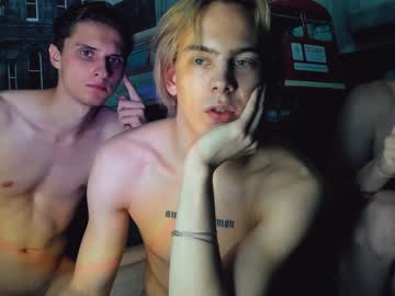 webcam man theo_huyovo live cam image #7142861