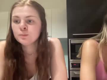 webcam girl shetoowild live cam image #5287052