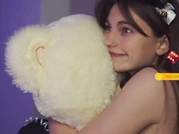 webcam girl hoolybunny live cam image #2388675