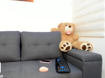 webcam girl abigail_w live cam image #4984986