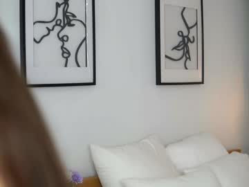 webcam girl peek_in_my_window live cam image #10088062
