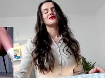 webcam girl legswattitude live cam image #11505720
