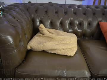 webcam girl naughty_skull live cam image #10700132