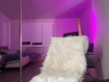 webcam girl saraloverays live cam image #6486309