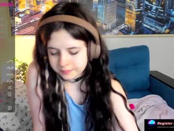 webcam girl nessa_more live cam image #4597383