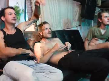 webcam man hollandhousestudios live cam image #3022147