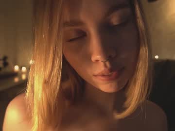 webcam girl bibi_it_is live cam image #3048337