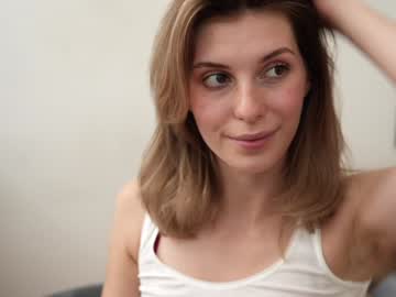 webcam girl refined_style live cam image #10367780
