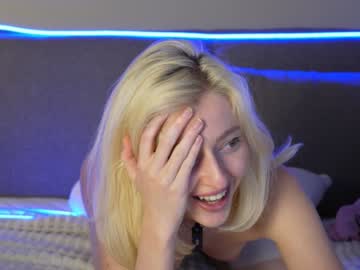 webcam girl yournaughtymiss live cam image #12654389