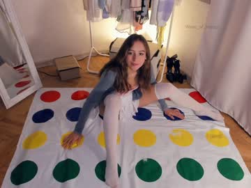 webcam girl wave_of_happy_ live cam image #8845652