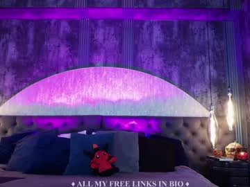 webcam girl charlotte_germanotta_ live cam image #10832219