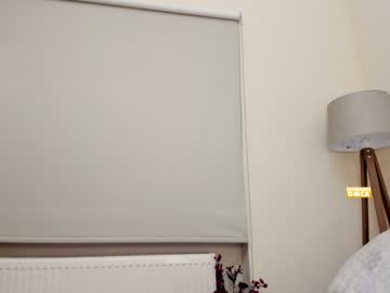 webcam girl snowww_white live cam image #4050431
