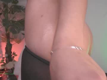 webcam girl nicdani_1 live cam image #9667652