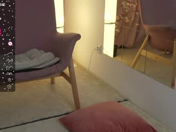 webcam girl floret_joy live cam image #8663560