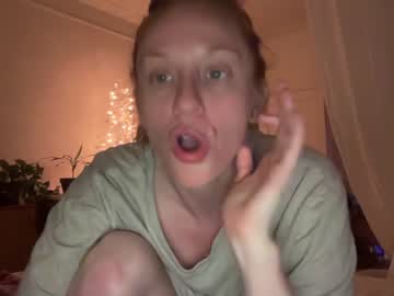 webcam girl pretendlunch live cam image #7875137