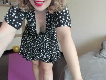 webcam girl emilymilf__ live cam image #5165884