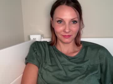 webcam girl kaileeshy live cam image #12204613