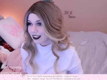 webcam girl runesy live cam image #1212161