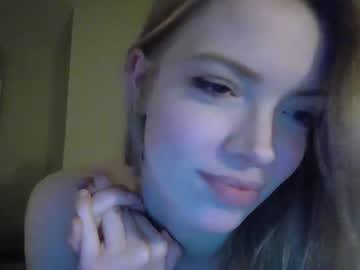 webcam girl alyssasnow6969 live cam image #2189876