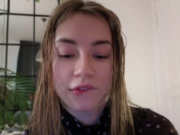 webcam girl strawberryjamx live cam image #8084133