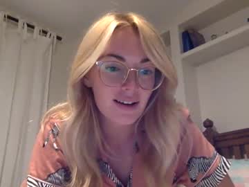 webcam girl lulu22199 live cam image #9988344