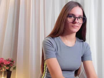 webcam girl lorettadunnell live cam image #11192644