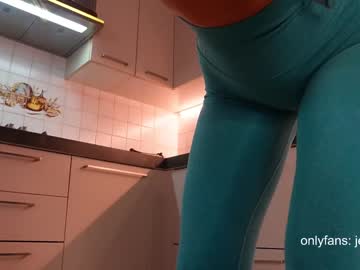 webcam girl therealbonnieclydex live cam image #5606219