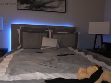 webcam couple ari_lovexo live cam image #1459112