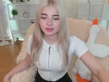 webcam girl nika_queen_ live cam image #10676325