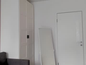 webcam girl teya_moon live cam image #10303050