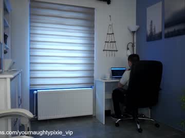 webcam girl yournaughtypixie live cam image #7895921