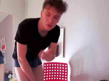 webcam man delightdealer live cam image #466843
