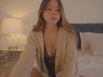 webcam girl emma_lu1 live cam image #10213680