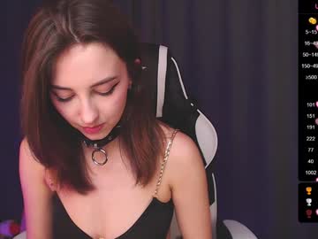 webcam girl queen_kitty1818 live cam image #11589398