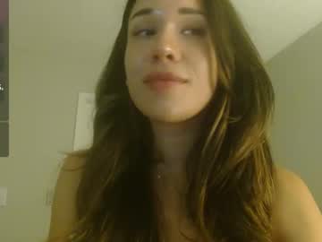 webcam girl valerie_james3 live cam image #10036545