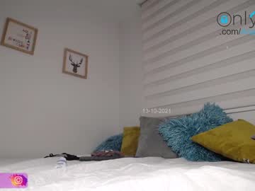 webcam girl _arianalzate_ live cam image #398077