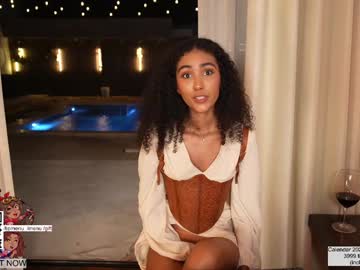 webcam girl amnie_ live cam image #11465398