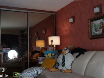 webcam girl bestblondiiecb live cam image #9318816