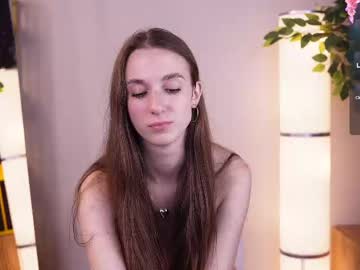 webcam girl lornafletcher live cam image #12915023