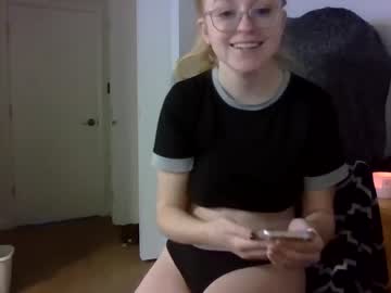 webcam girl blondievix live cam image #8179809