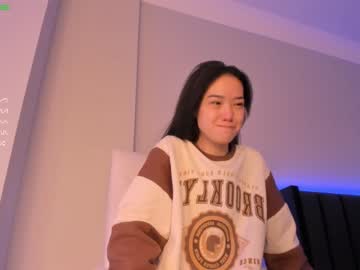 webcam girl aerri_lee live cam image #2634537